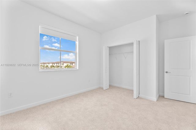 2498 SE 25th Ct, Homestead, FL 33035