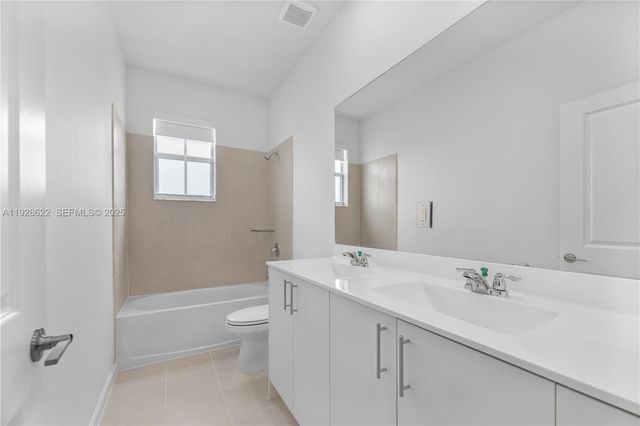 2498 SE 25th Ct, Homestead, FL 33035