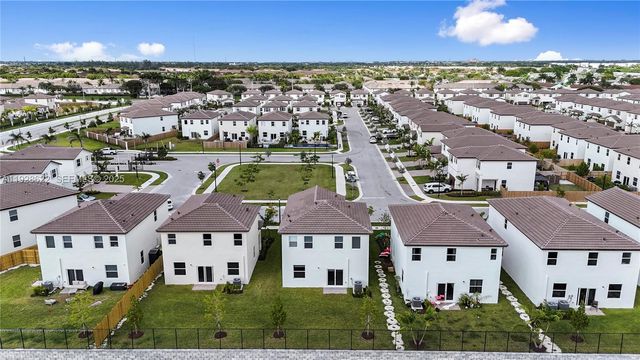 2498 SE 25th Ct, Homestead, FL 33035