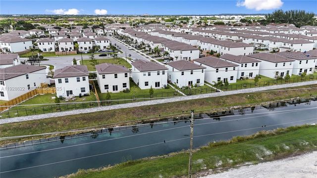 2498 SE 25th Ct, Homestead, FL 33035