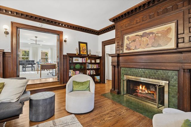 176 Riverside Road, Riverside, IL 60546