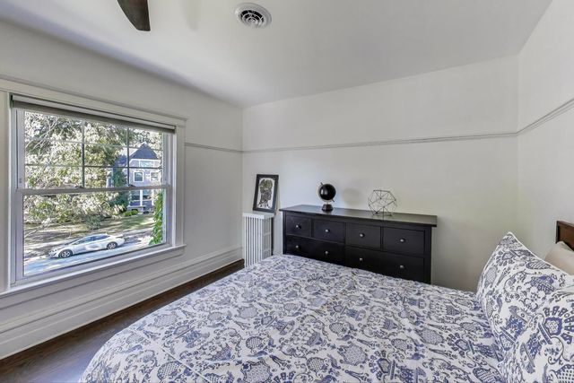 176 Riverside Road, Riverside, IL 60546