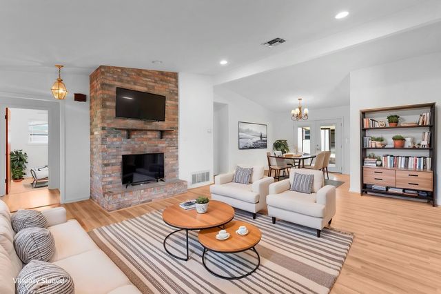 2025 Forest TRL, Kingsland, TX 78639