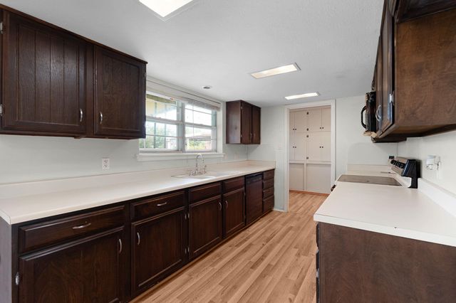 2025 Forest TRL, Kingsland, TX 78639