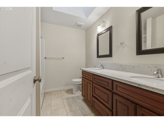 3223 Se 122ND Ave, Portland, OR 97236