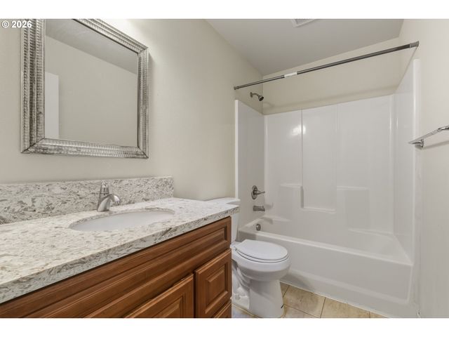 3223 Se 122ND Ave, Portland, OR 97236