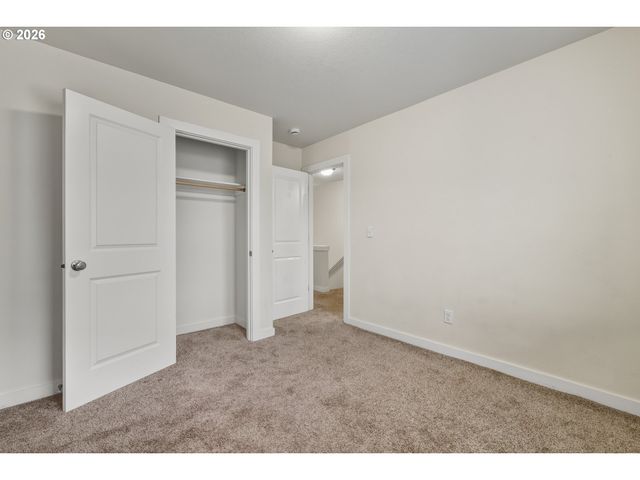 3223 Se 122ND Ave, Portland, OR 97236