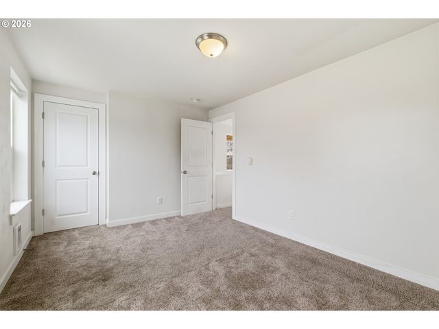 3223 Se 122ND Ave, Portland, OR 97236