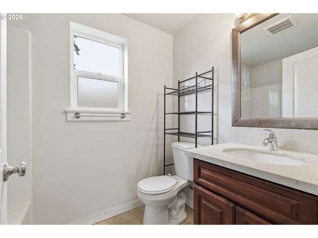 3223 Se 122ND Ave, Portland, OR 97236
