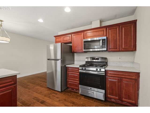 3223 Se 122ND Ave, Portland, OR 97236