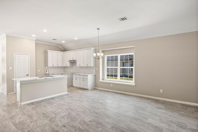 710 Hackberry Street, La Marque, TX 77568