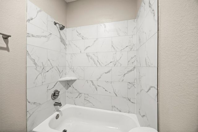 710 Hackberry Street, La Marque, TX 77568