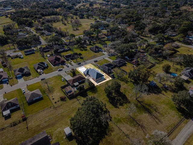 710 Hackberry Street, La Marque, TX 77568