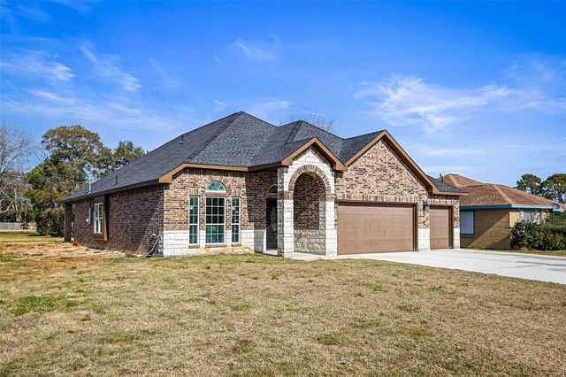 710 Hackberry Street, La Marque, TX 77568