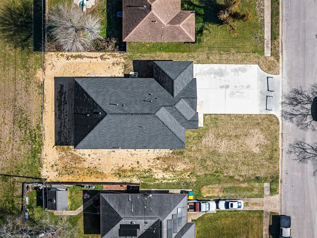 710 Hackberry Street, La Marque, TX 77568