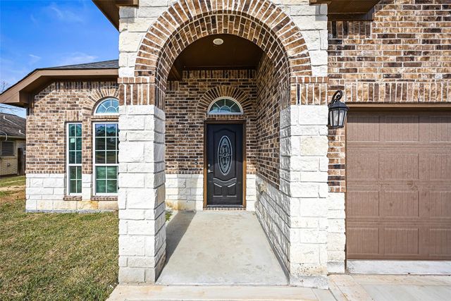 710 Hackberry Street, La Marque, TX 77568