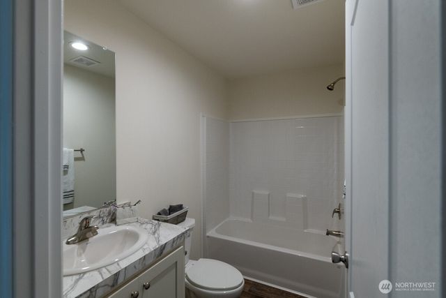 281 NE Snowcap Drive, Tahuya, WA 98588