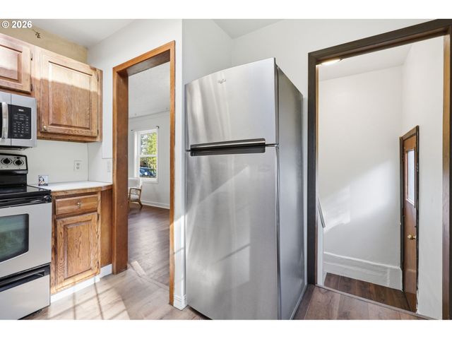 11610 Ne FREMONT Ct, Portland, OR 97220