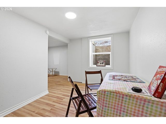 11610 Ne FREMONT Ct, Portland, OR 97220