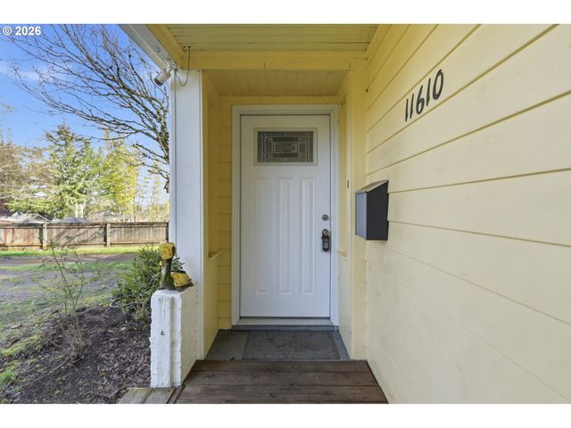 11610 Ne FREMONT Ct, Portland, OR 97220