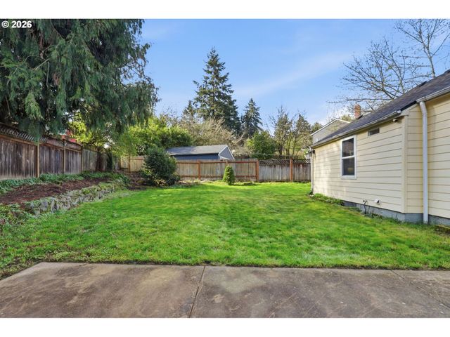 11610 Ne FREMONT Ct, Portland, OR 97220