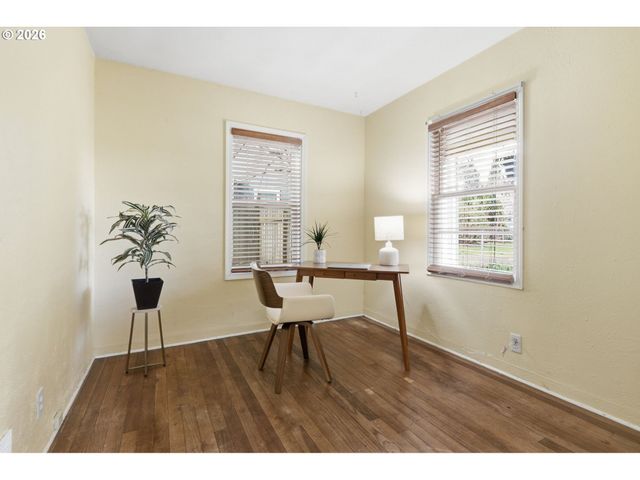 11610 Ne FREMONT Ct, Portland, OR 97220