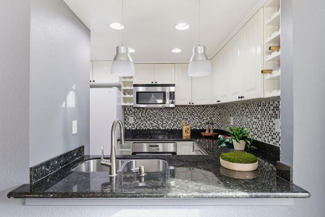 331 Tradewinds, San Jose, CA 95123