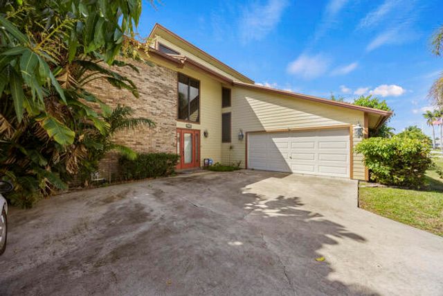 4090 Palo Verde Drive, Boynton Beach, FL 33436