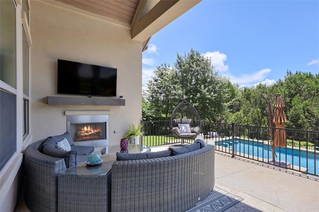 802 Crestone Stream DR, Lakeway, TX 78738