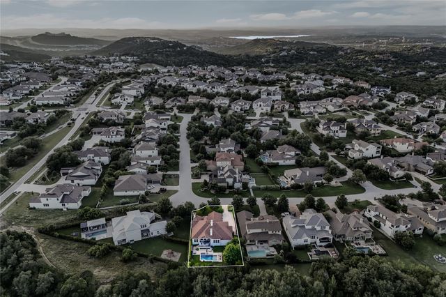 802 Crestone Stream DR, Lakeway, TX 78738