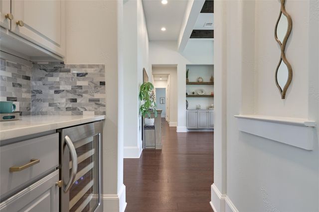 802 Crestone Stream DR, Lakeway, TX 78738