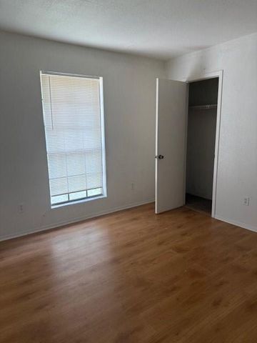 8323 Wilcrest Dr 8004, Houston, TX 77072