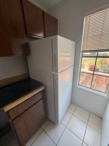 8323 Wilcrest Dr 8004, Houston, TX 77072