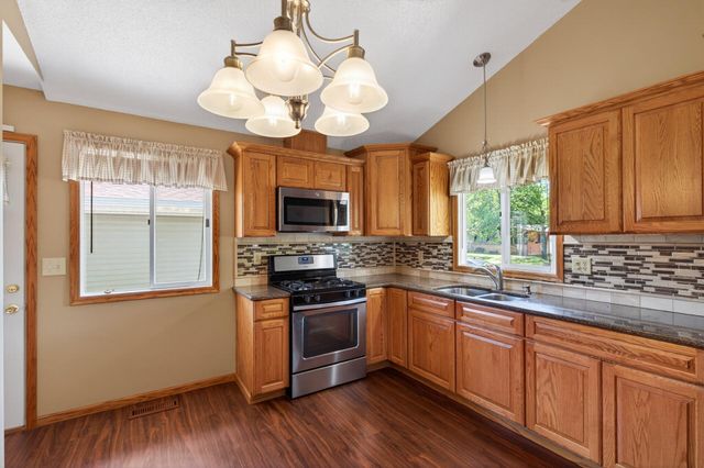 1619 Mclean Avenue, Saint Paul, MN 55106