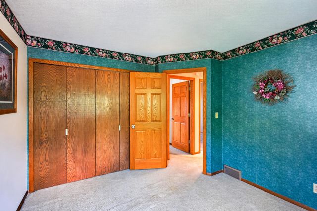 1619 Mclean Avenue, Saint Paul, MN 55106