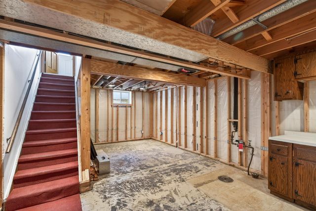 1619 Mclean Avenue, Saint Paul, MN 55106