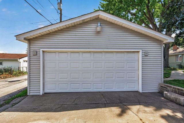 1619 Mclean Avenue, Saint Paul, MN 55106