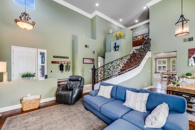 3240 Shelter Cove Ln, Elk Grove, CA 95758