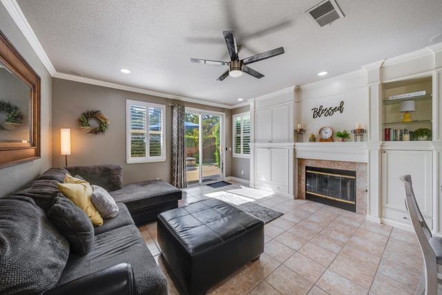3240 Shelter Cove Ln, Elk Grove, CA 95758