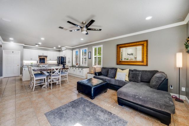 3240 Shelter Cove Ln, Elk Grove, CA 95758