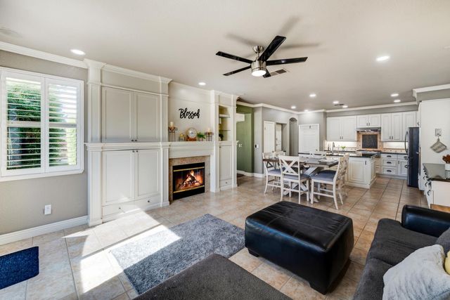 3240 Shelter Cove Ln, Elk Grove, CA 95758