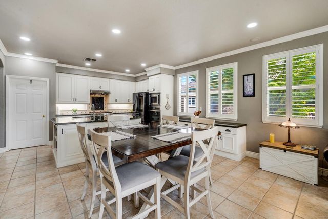 3240 Shelter Cove Ln, Elk Grove, CA 95758