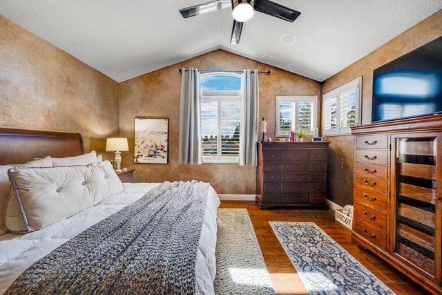 3240 Shelter Cove Ln, Elk Grove, CA 95758