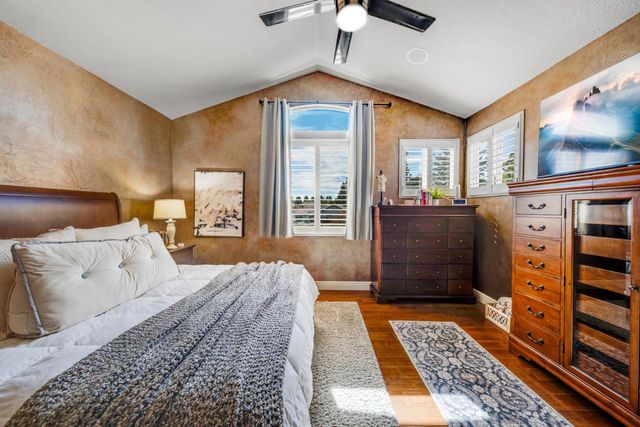 3240 Shelter Cove Ln, Elk Grove, CA 95758