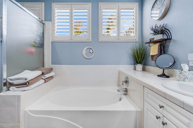 3240 Shelter Cove Ln, Elk Grove, CA 95758