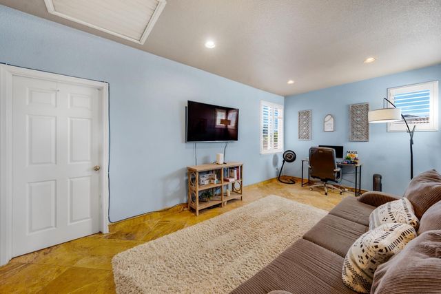 3240 Shelter Cove Ln, Elk Grove, CA 95758