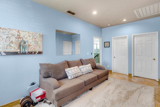 3240 Shelter Cove Ln, Elk Grove, CA 95758