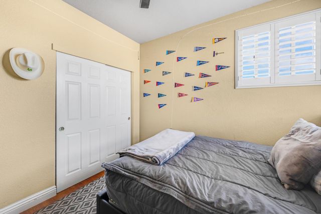 3240 Shelter Cove Ln, Elk Grove, CA 95758
