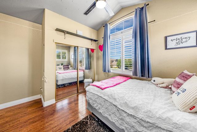 3240 Shelter Cove Ln, Elk Grove, CA 95758