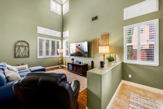 3240 Shelter Cove Ln, Elk Grove, CA 95758